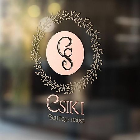 Csiki Hotel Меркуря-Чук Экстерьер фото