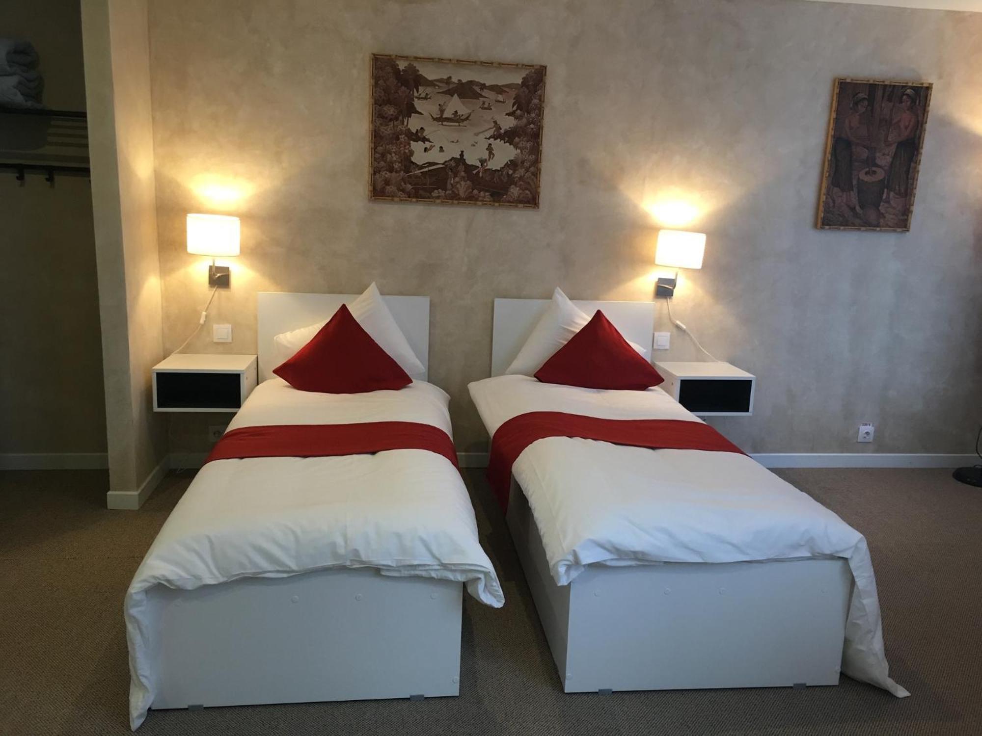 Csiki Hotel Меркуря-Чук Экстерьер фото