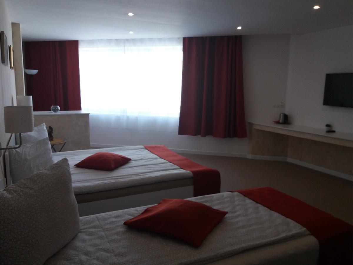 Csiki Hotel Меркуря-Чук Экстерьер фото